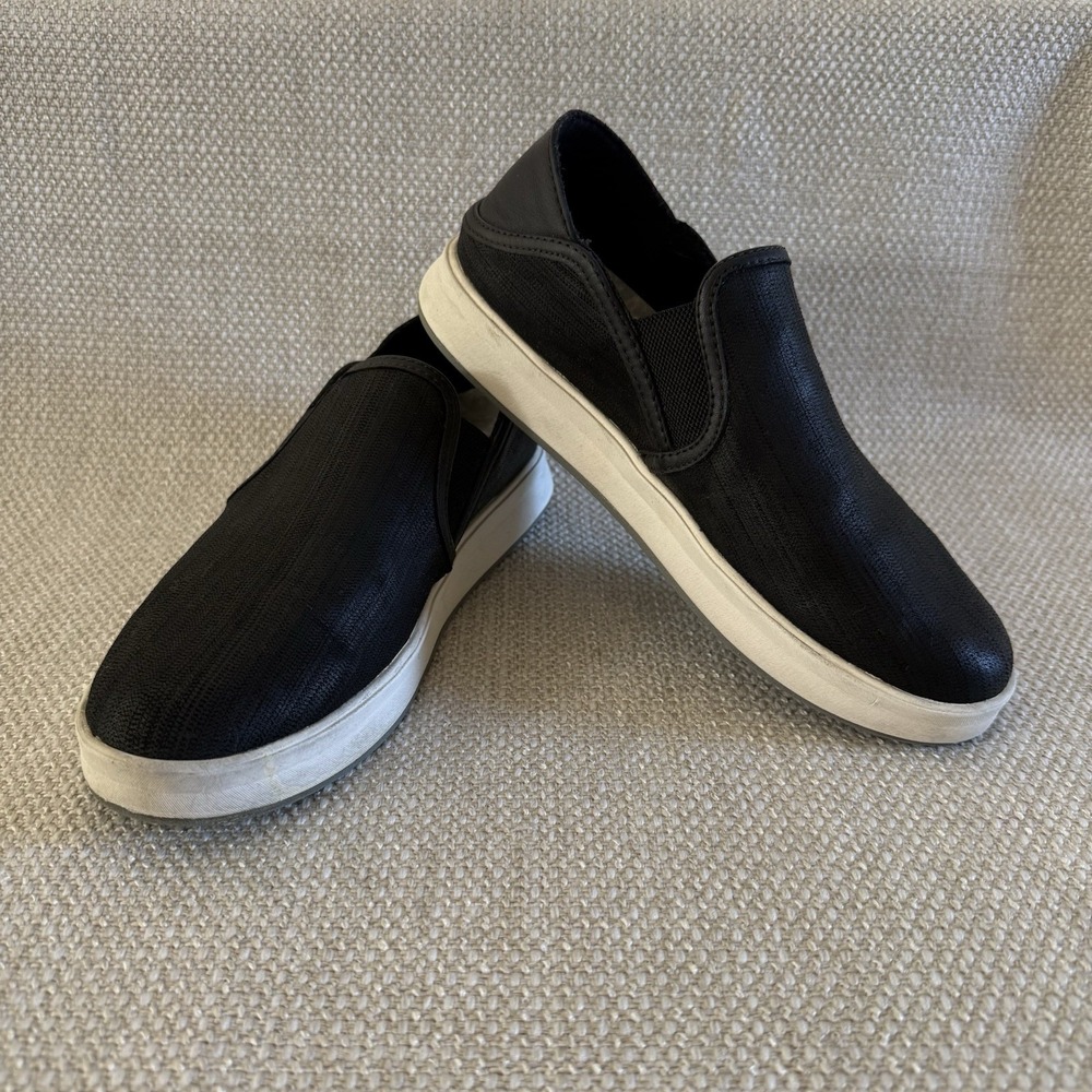OluKai Women's Ki'ihele Slip-On Sneakers, Black/White, Size 8.5‎